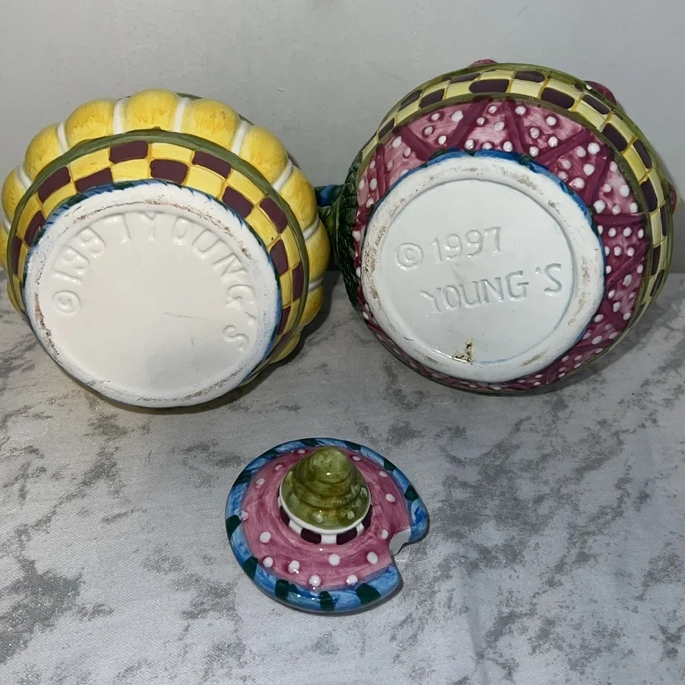 Vintage Young 1997 Covered Sugar and Creamer Set